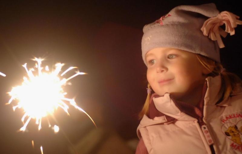 Ура, каникулы! Пиротехника, которую можно запускать с детьми - Петушки | petushki.salutsklad.ru